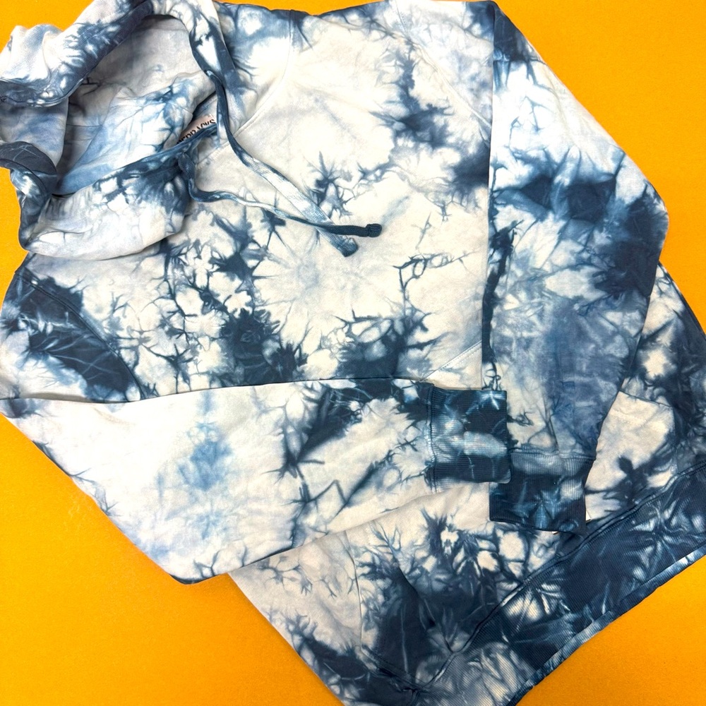 🌊SALE PAPERBACKS TIE DYE HOODIE